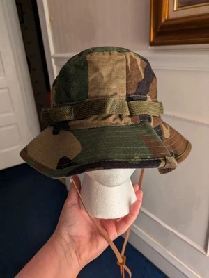 Tipo II Camuflaje Clima Caliente Sol Mentón Cordón Ejército Sombrero Talla 7 3/4 Especificaciones Militares H43577 Foto 1 de 4