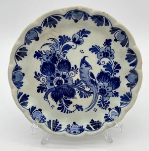 Delfts Plate Floral Scallop Rim Wall Plate Hand Paint Signed Velsen Sassenheim - Picture 1 of 6
