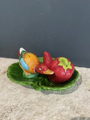 Salière Poivrière Céramique Vintage Canard / Poivron Plateau Feuille Condiment - Photo 1/4