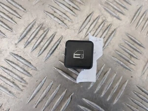 Bouton Commande Verrouillage BMW SERIE 5 IV (4) E39 Phase 1 De 12-1995 à 07-2000 - Imagen 1 de 3
