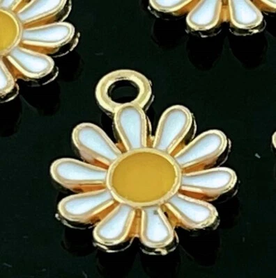 4 Enamel Daisy Flower Spring Painted Gold Tone Charms Pendant 14x11mm - white - Image 1 of 3