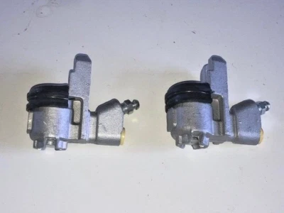 Pair Rear Brake Wheel Cylinders 9" Triumph TR3a TR4 TR4a TR5 TR6 GWC1154 New - Image 1 of 2