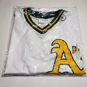 Oakland A’s Athletics Jersey 1972 Retro Adult Size Small White SGA New - Picture 1 of 3
