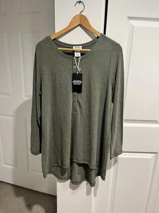 Monroe & Main Ribbed Green Henley Long Sleeve Too Women’s Large Ruffle Detail L - Picture 1 of 13
