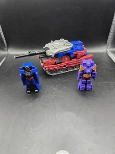 Transformers Legacy United Deluxe Class Quake w/Heater and Tiptop - COMPLETE - Picture 1 of 6