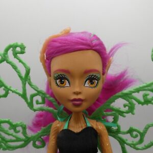 Monster High Treesa Thornwillow Doll Top Skirt Garden Ghouls 2017 Mattel FCV59