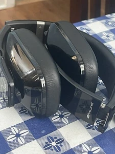 Nokia Purity by Monster Premium On-Ear Headset Schwarz (WH-930) - Bild 1 von 8