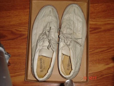 Shoes men casual real leather in off white. Size 11. - Image 1 of 3