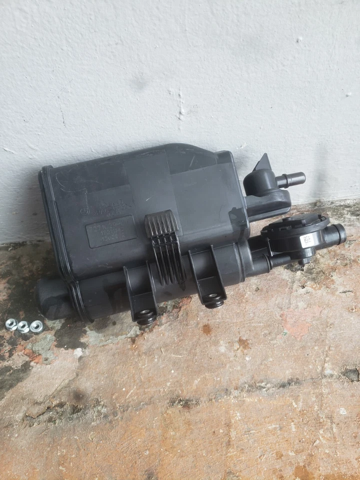 ✅BMW 2012-2016 328i F30 COMBUSTIBLE GAS EVAP VAPOR CARBÓN FILTRO BOTE 7271029 OEM Foto 1 de 1