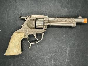 1 Vintage, 1950's, GENE AUTRY, TOY cap guns , ivory plastic grip, embossed horse - Picture 1 of 9