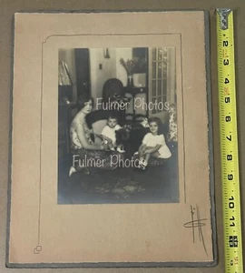 Foto antigua de 7x10 a bordo retrato en blanco y negro tocado a mano de la década de 1930 - Imagen 1 de 12