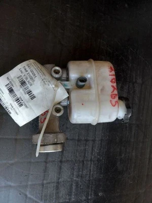 09 10 11 12 13 14 CADILLAC ESCALADE Brake Master Cylinder 20845345 - Image 1 of 4