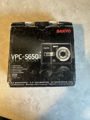 Sanyo VPC-S650 Digital Camera – 6MP – Black – Used! In Box! - Image 1 of 4