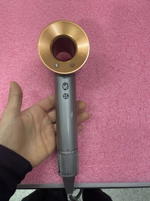 Dyson Supersonic HD03 1600W Asciugacapelli - Argento/Rame - Immagine 1 di 4