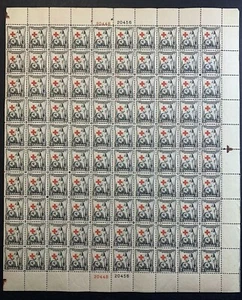 US #702 1931 2c Red Cross ** Shifted Right **. MNH F-VF - Picture 1 of 12