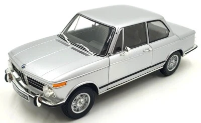 Kyosho 1/18 Scale Diecast 08543S - BMW 2002 tii - Silver - Imagen 1 de 4