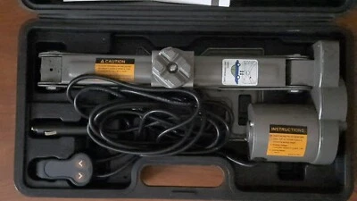 12V Electric Car Scissor Jack - 2000kg 4400lbs Capacity - Used Once! - Image 1 of 4