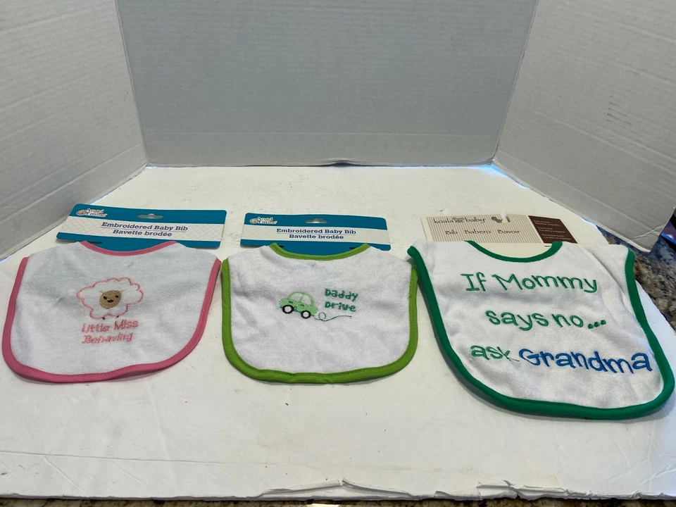 Lote 3 babadores Koala Baby Bib e Angel of Mine novos! Nunca usado - Imagem 1 de 4