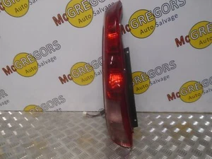 Nissan X Trail 00-07 Beifahrerseite Rückleuchte Lampe und Birnenhalter - Bild 1 von 4