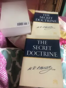 The Secret Doctrine Synthesis of Science Religion & Philosophy Vol 1&2 Blavatsky - Picture 1 of 14