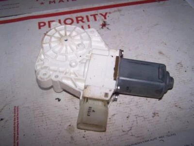 11-16 BMW 528I 535I 550I ПРАВАЯ ПАССАЖИРСКАЯ СТОРОНА МОТОР СТЕКЛОПОДЪЕМНИКА ПЕРЕДНИЙ ЗАДНИЙ ТОТ ЖЕ - Изображение 1 из 3