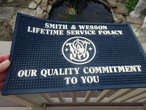 Smith & Wesson Dealer Rubber Bar Counter Top Mat 14.5" x 8 .75" - Picture 1 of 4