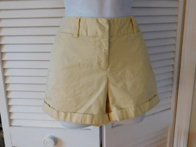 Vineyard Vines Size 2 Yellow Stretch Cotton Spandex Womens Zip Front Shorts - Image 1 of 4