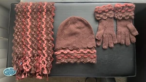 Women's Hat Scarf Gloves Matching Set - 3 piece - Brand New - Picture 1 of 7