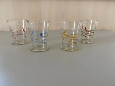 ++ 4 sehr alte Schnapsgläser ++ - Bild 1 von 2