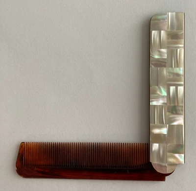 PEINE PLEGABLE VINTAGE MADREPERLA Y LATÓN MUY BUENO Foto 1 de 4