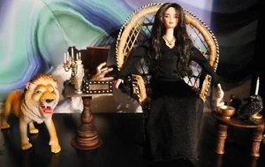 Barbie The Addmas Family Made to Move Hybrid MORTICIA ADDMAS & Her Pets & MORE - Picture 1 of 8