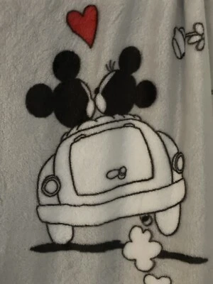 Manta de compromiso Disney Mickey & Minnie Mouse de felpa LOVE 50 X 70 NUEVA CON ETIQUETAS Foto 1 de 4