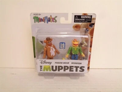 2015 Diamond Select Minimates The Muppets Fozzie Bear 滑板车 2 人偶套装 MIP — 第 1/4 张图片