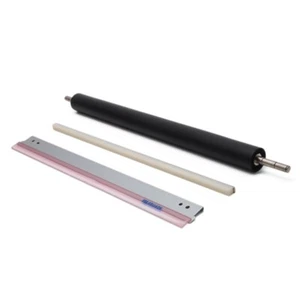 Neu 2. Transferwalze Reinigung Klinge Bar Kit für Xerox 560 570 7780 700 C75 75 - Bild 1 von 4