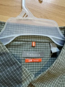 VAN HEUSEN Size XXL 18 - 18 1/2 Men’s Traveler Shirt Plaid Short Sleeve - Picture 1 of 3