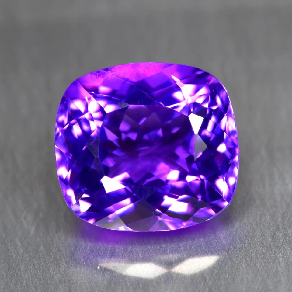 5.60Ct Cushion_Pleasant Natural Vivid Purple Amethyst Gemstone _Bolivia - Image 1 of 1
