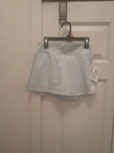 Reebok Woven Green Elastic Waist Pull on Skort Girls Size 7/8 Built in Shorts - Picture 1 of 5