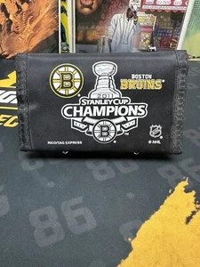 NHL Official Boston Bruins 2011 Stanley Cup Champions Nylon Tri Fold Wallet - Picture 1 of 3