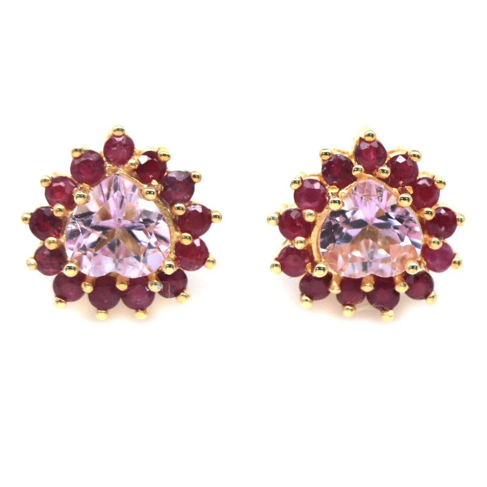 Plata de ley 925 7 x 7 mm. Pendientes de topacio místico rosa y rubí rojo Foto 1 de 4