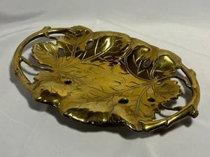Brass LEAF & VINE Pattern Serving Tray Platter on Legs VINTAGE Mid Cent Modern - Picture 1 of 7