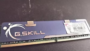 ONE {G.SKILL} 2GB PC2-5300 Desktop DIMM {F2-5300CL4S-2GBPQ} - Picture 1 of 2