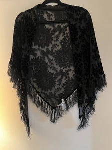 NWT Brooks Brothers Black Velvet Sheer Floral Fringe Triangle Shawl Wrap - Picture 1 of 4