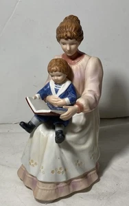 Mother Reading to Small Boy on Lap Porcelain Figurine 8858 Homecoming/Home Inter - Picture 1 of 10
