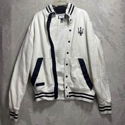 Chaqueta Universitaria Maserati Para Hombre Blanca Botón a Presión Mediana Bordada Tridente Foto 1 de 4
