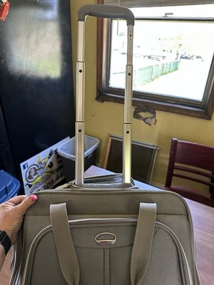 Delsey Lightweight Wheeled Overnight/Laptop Travel Bag Gray w/ Handle - Image 1 of 4