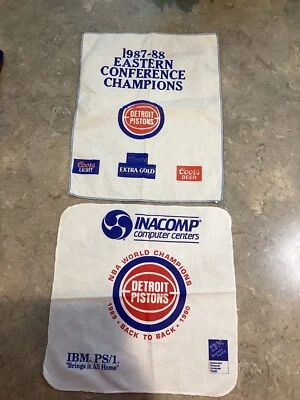 1987-88 Detroit Pistons Conference Championship & World Champions Banners SGA Foto 1 de 4