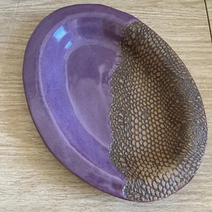 Display plate Purple textured pottery oval centerpiece platter jewelry tray - Picture 1 of 7