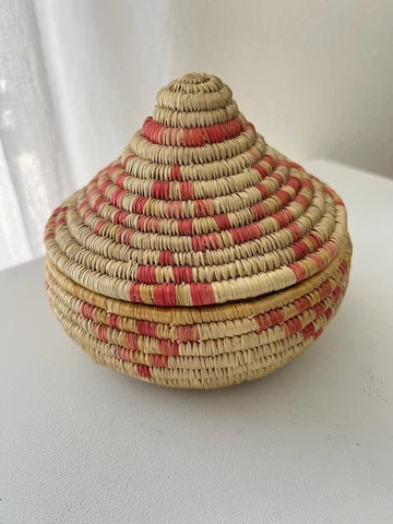 Boho Coiled Basket with Lid Hand Woven Natural Fiber Aztec Cover