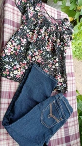 Jordashe Jeans Girls Size 8 1/2 Plus And Pretty Floral Blouse 7/9 Outfit - Picture 1 of 3