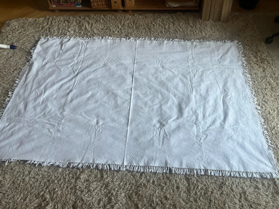 Schöne Weiße Ältere Große Decke Fa. Linum Stockholm 210 cm mal 135 cm - Bild 1 von 4